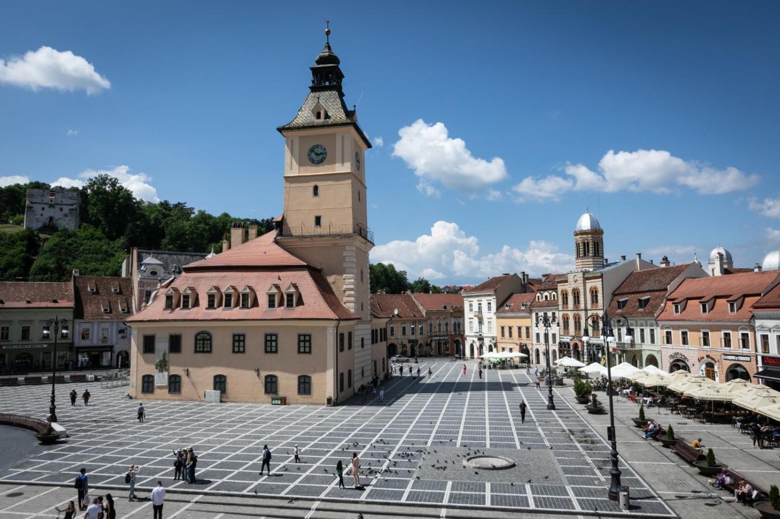 4 Rooms Piata Sfatului Brasov Exterior photo